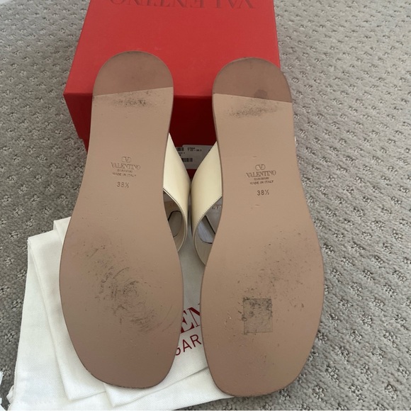 Valentino Garavani Ivory Sandals with Gold Logo - Picture 10 of 10